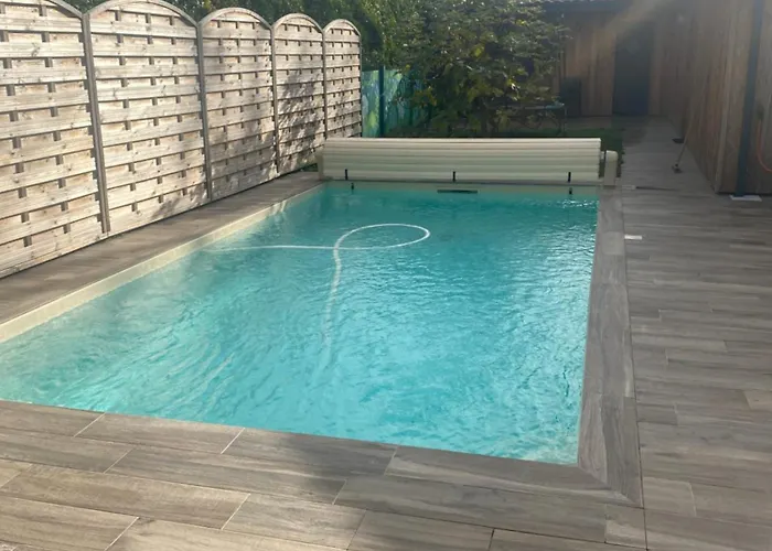 Dependance Au Calme, Tram A&f, Commerces Parking Gratuit *