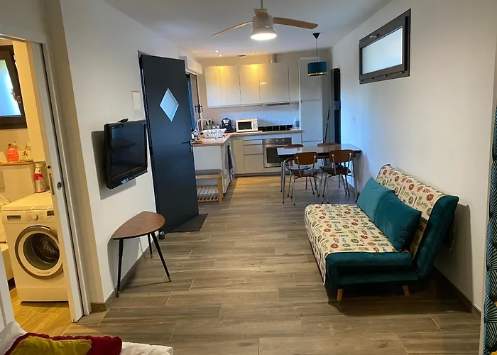 Dependance Au Calme, Tram A&f, Commerces Parking Gratuit Мериньяк